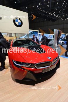 BMW i8 Protonic Red Edition